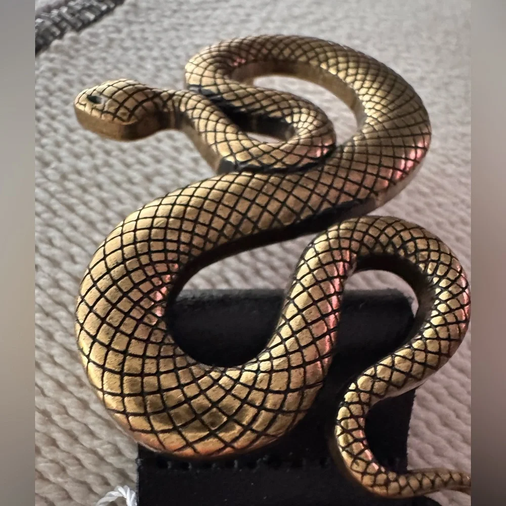 Snake buckle genuine leather belt
